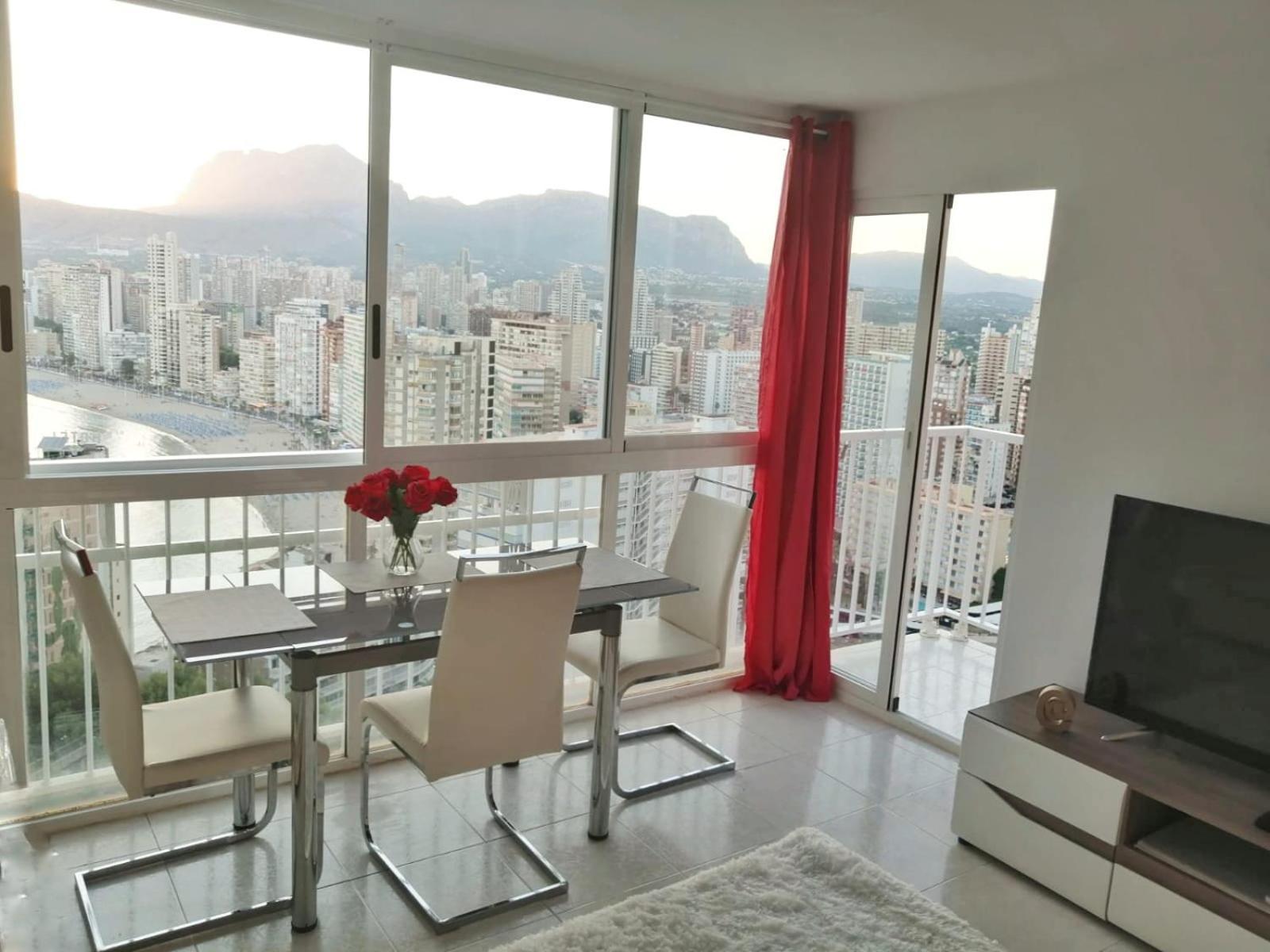 Unico Con Impresionantes Vistas Al Mar Apartment